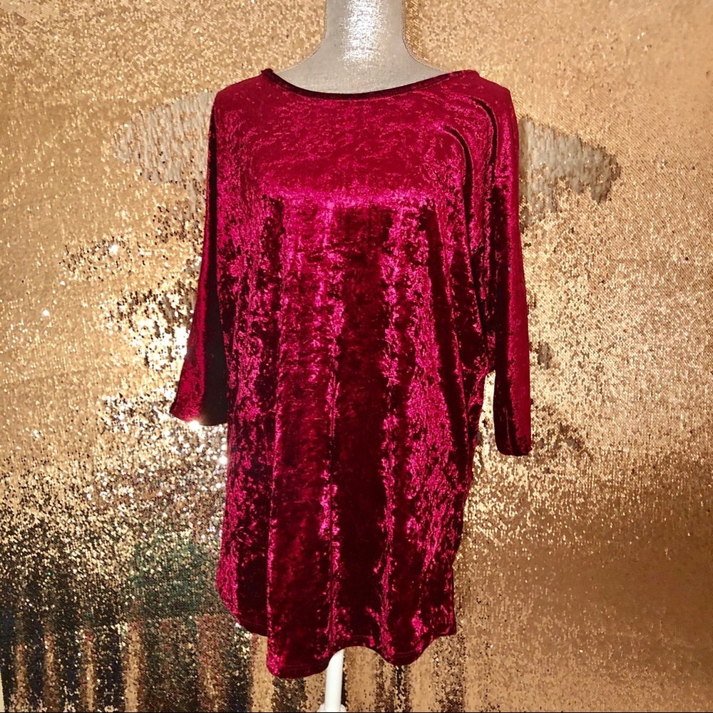 Wine 🍷 Colored crushed velvet tunic. Beautiful!